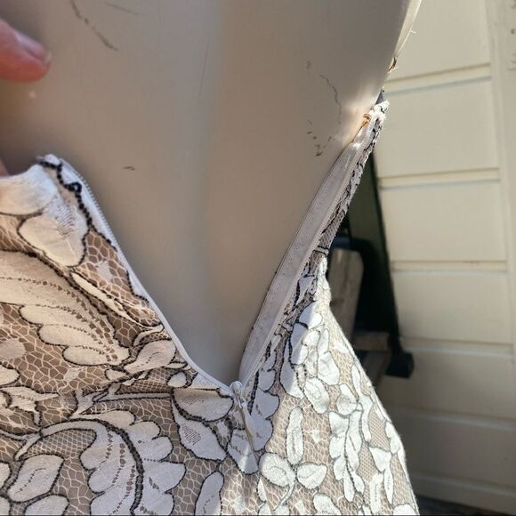 Lulu’s Delicate Darling Beige and Ivory Lace Bodycon Dress size XS - Picture 14 of 15